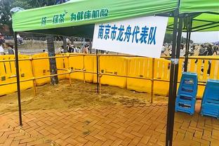 记者：前勇士、火箭球员安东尼-兰姆遭遇跟腱断裂重伤